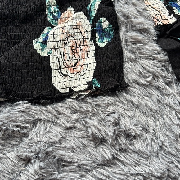 Kendall & Kylie/ Pac Sun blouse - Picture 5 of 5